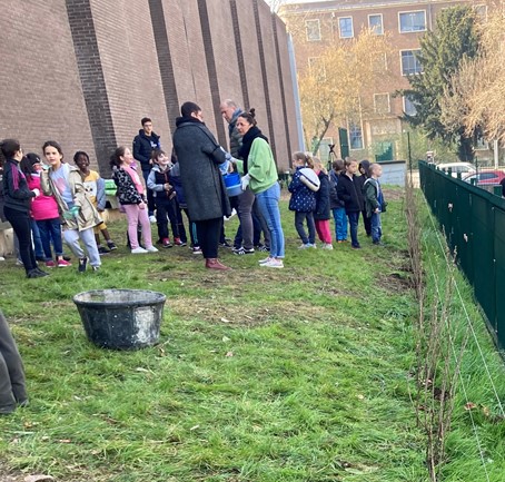 Des arbres fruitiers aux abords de l’Hélios.